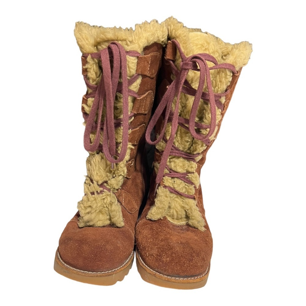 - Romania snow boots  size 8 leather brown tan